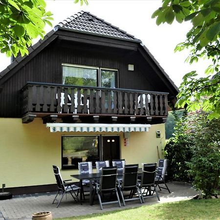 Helles Ferienhaus Im Landhausstil Fuer Bis Zu 10 Personen Frielendorf エクステリア 写真