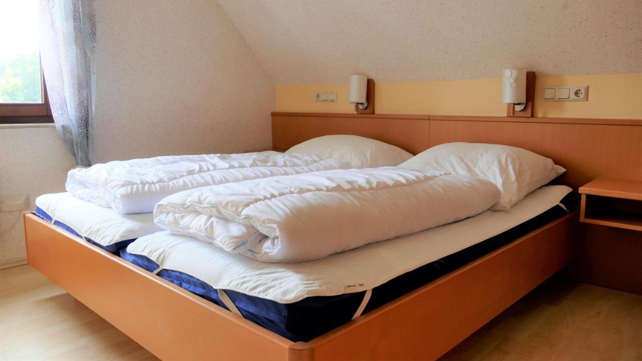 Helles Ferienhaus Im Landhausstil Fuer Bis Zu 10 Personen Frielendorf エクステリア 写真
