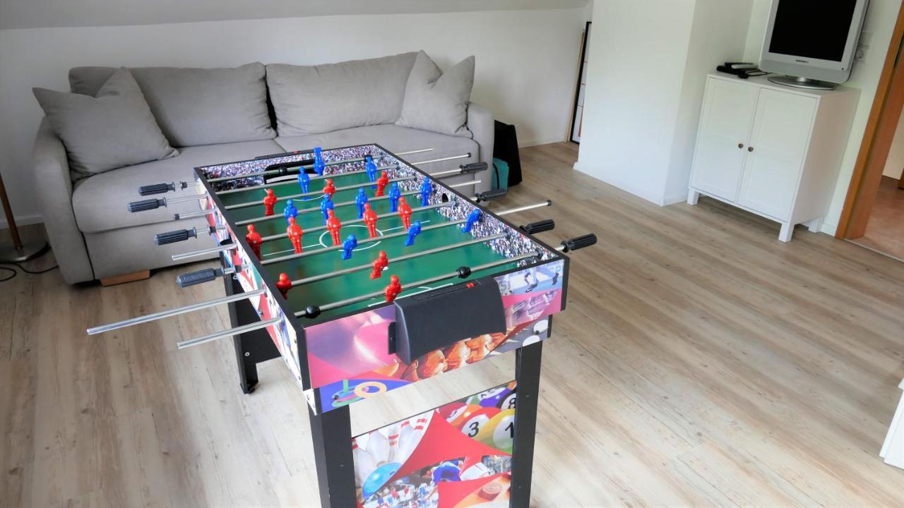 Helles Ferienhaus Im Landhausstil Fuer Bis Zu 10 Personen Frielendorf エクステリア 写真