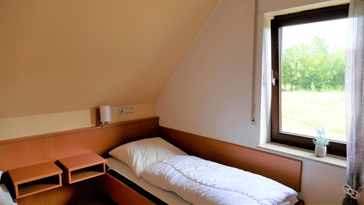 Helles Ferienhaus Im Landhausstil Fuer Bis Zu 10 Personen Frielendorf エクステリア 写真