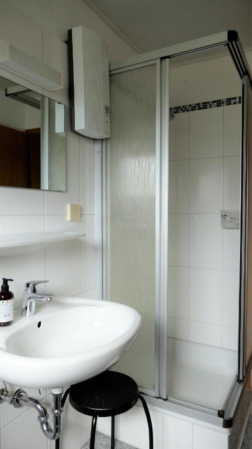 Helles Ferienhaus Im Landhausstil Fuer Bis Zu 10 Personen Frielendorf エクステリア 写真